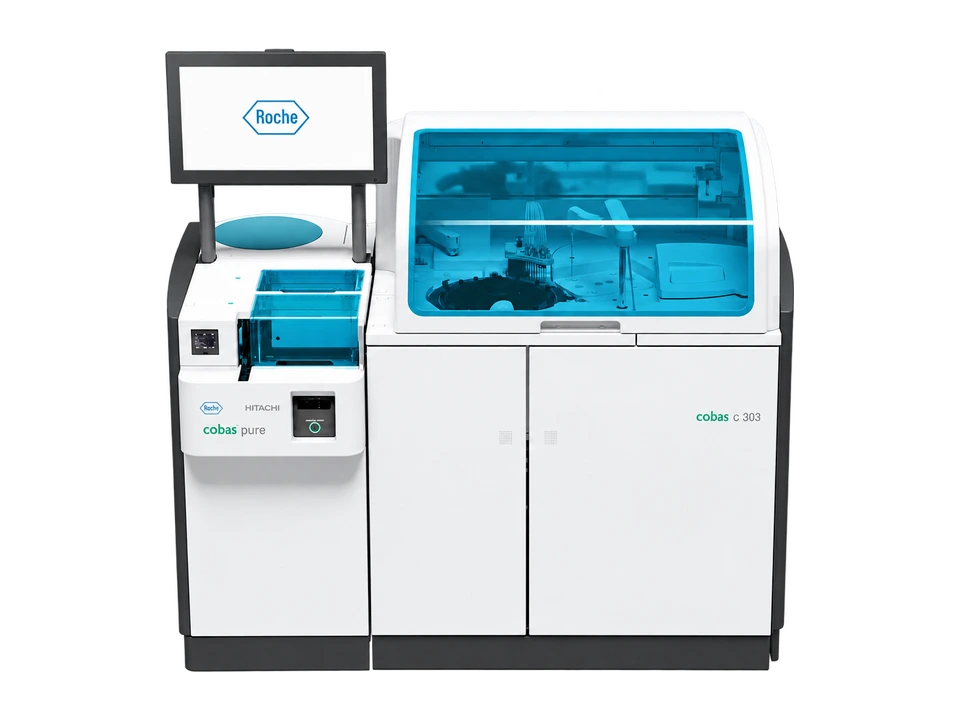 Roche cobas c303 실제 장비 사진